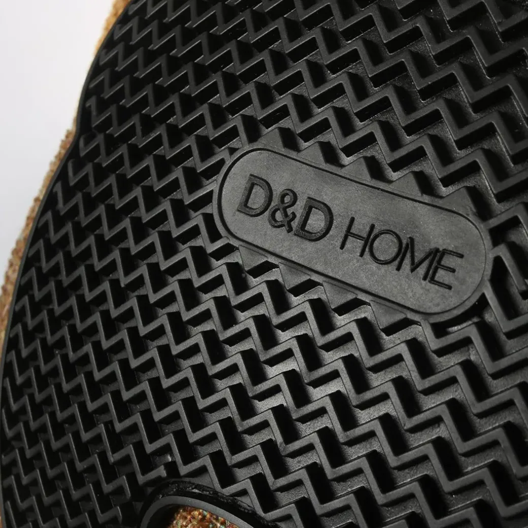 D&D Home Bobo Brown Chenille 18x19 cm - hundelegetøj med TPR og pivelyd